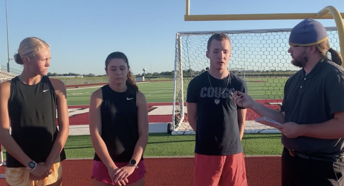 Cross country runners Zach Arnold, Sydney Owens and Hanna Keltner join host and Eudora Times sports editor Jack Denebeim on the Barbwire Barbecue Sports Show. Head Coach Jim Barnard also joins the show to discuss how the team can make it back to state.