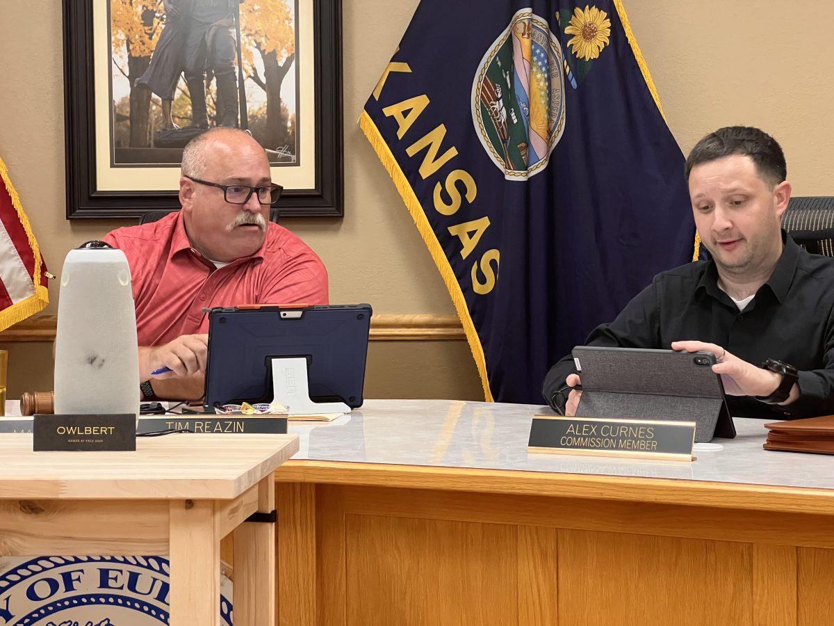 The City Commission will not move forward with adding electric vehicle chargers to the Village Green after a motion was not seconded at Monday&#8217;s meeting.