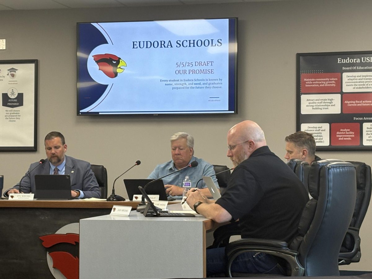 Bell-to-bell phone ban coming to high school