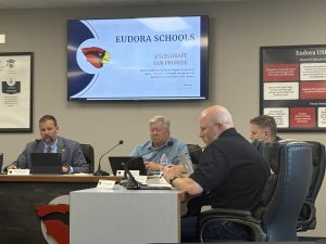 Bell-to-bell phone ban coming to high school