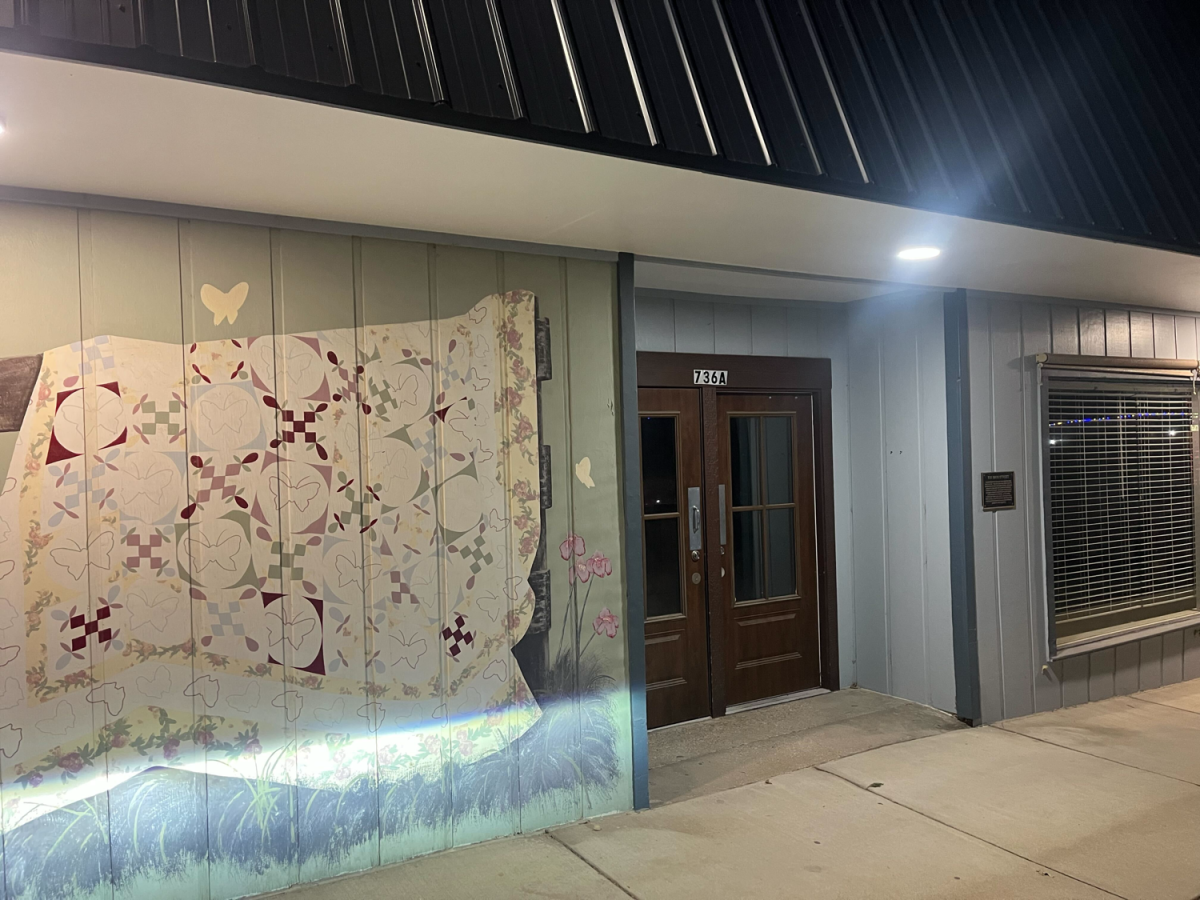 The Library Board met at its new location at 736 Main St. to discuss two major issues Tuesday night: the unresolved situation with the City Commission over Library Board appointments and its ongoing move to the new location.