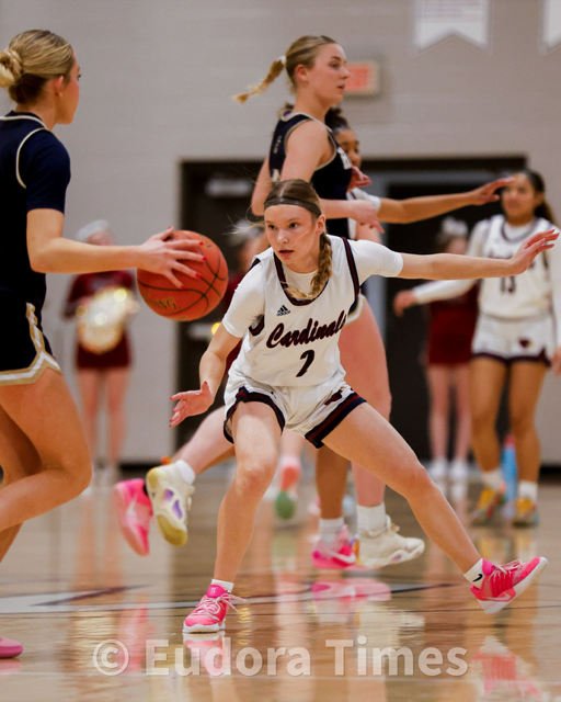 Cardinals narrowly fall to Topeka Hayden