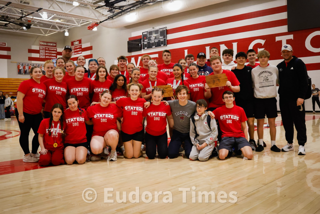 Powerlifting team earns two state banners