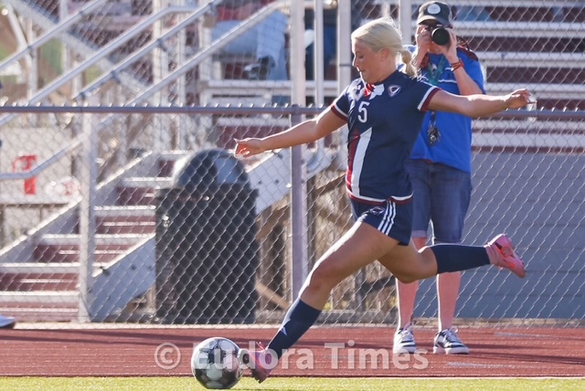 Soccer defeats Leavenworth